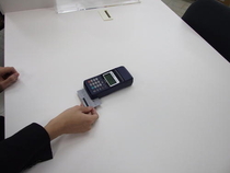 端末操作のイメージ写真