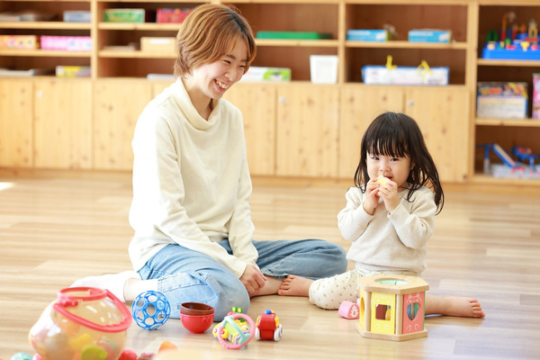 写真：お母さんと子ども