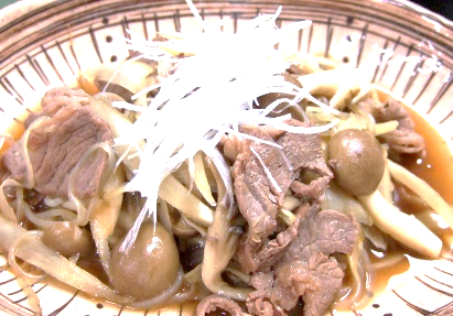 写真は「豚肉とごぼうの炒め煮」