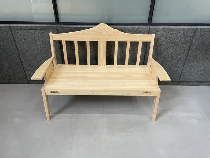 寄贈を受けた富士山ベンチ