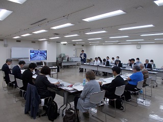 児童福祉審議会会場の画像