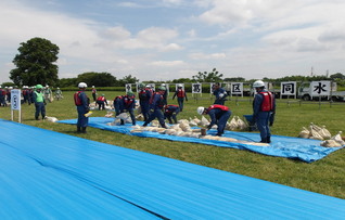 消防署による改良積み土のう工法の完成写真です。