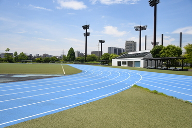 陸上競技場内部