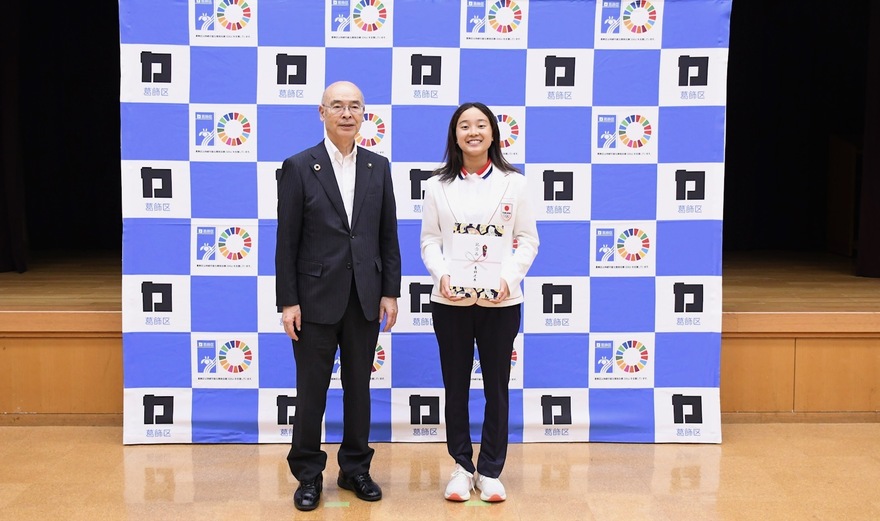 成田選手表敬訪問の写真