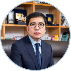岩本義弘氏