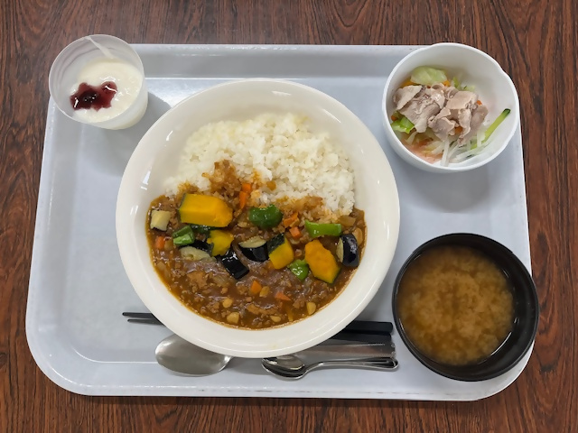 夏野菜のキーマカレー