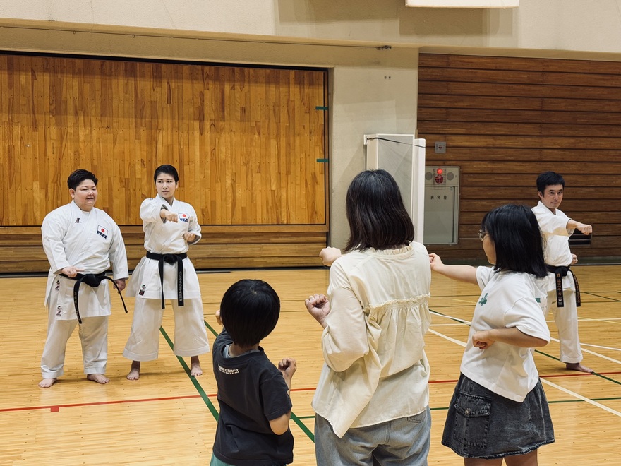 デフ空手体験の様子