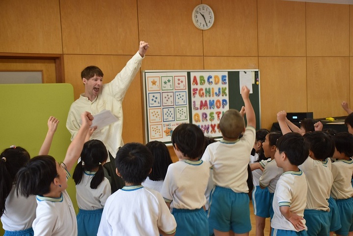 子供たちと馬
