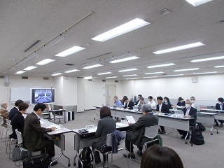 児童福祉審議会会場の画像