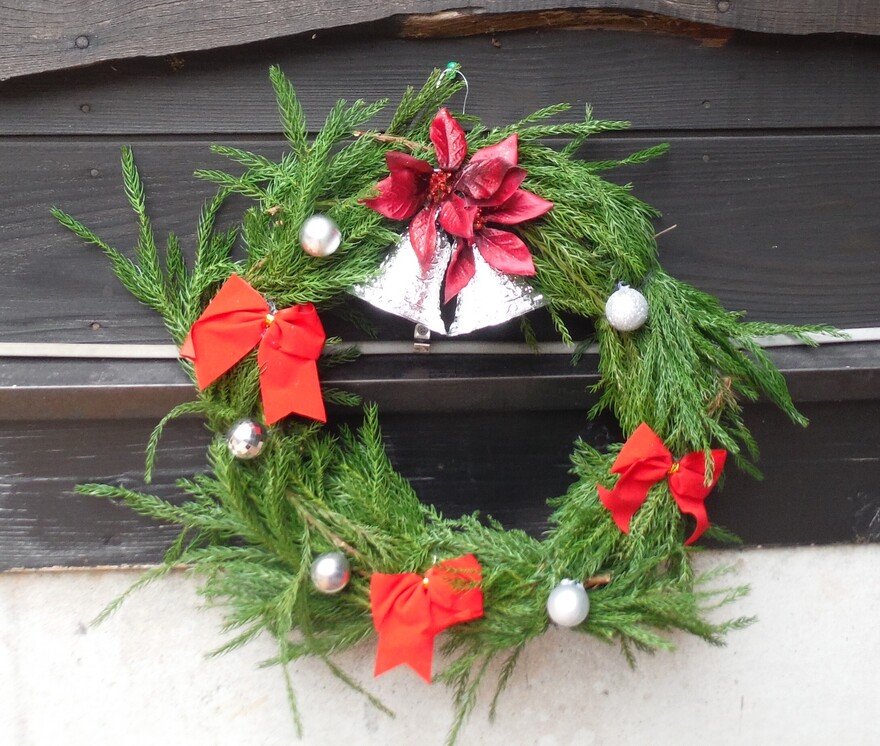 杉の葉クリスマスリース