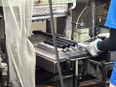 ドラム缶パッキンの製造過程