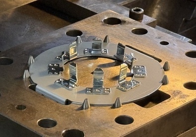 避雷用コネクタ