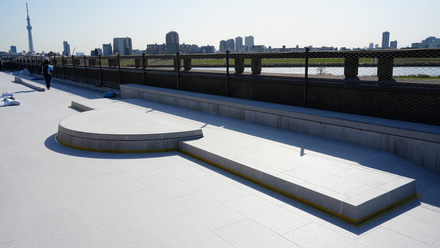 セミサークルボックス・ロングレッジ